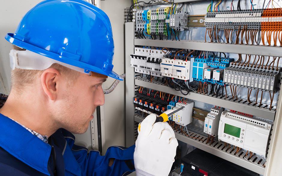électricien dans le bâtiment Quincy-Voisins